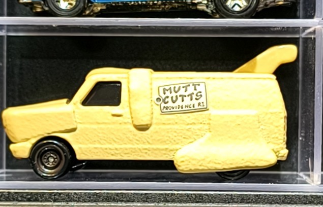 Mutt Cutts Van
