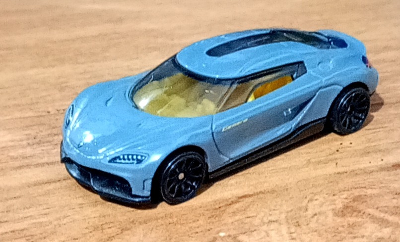 Koenigsegg Gemera (Gray)