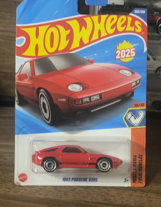 Porsche 928