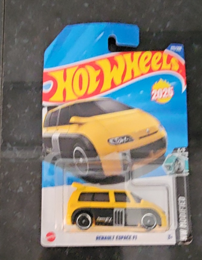 Renault Espace F1 (Yellow)