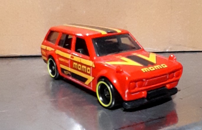 Datsun Bluebird wagon 510 momo