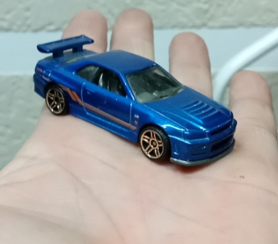 Nissan Skyline GT-R (R34)