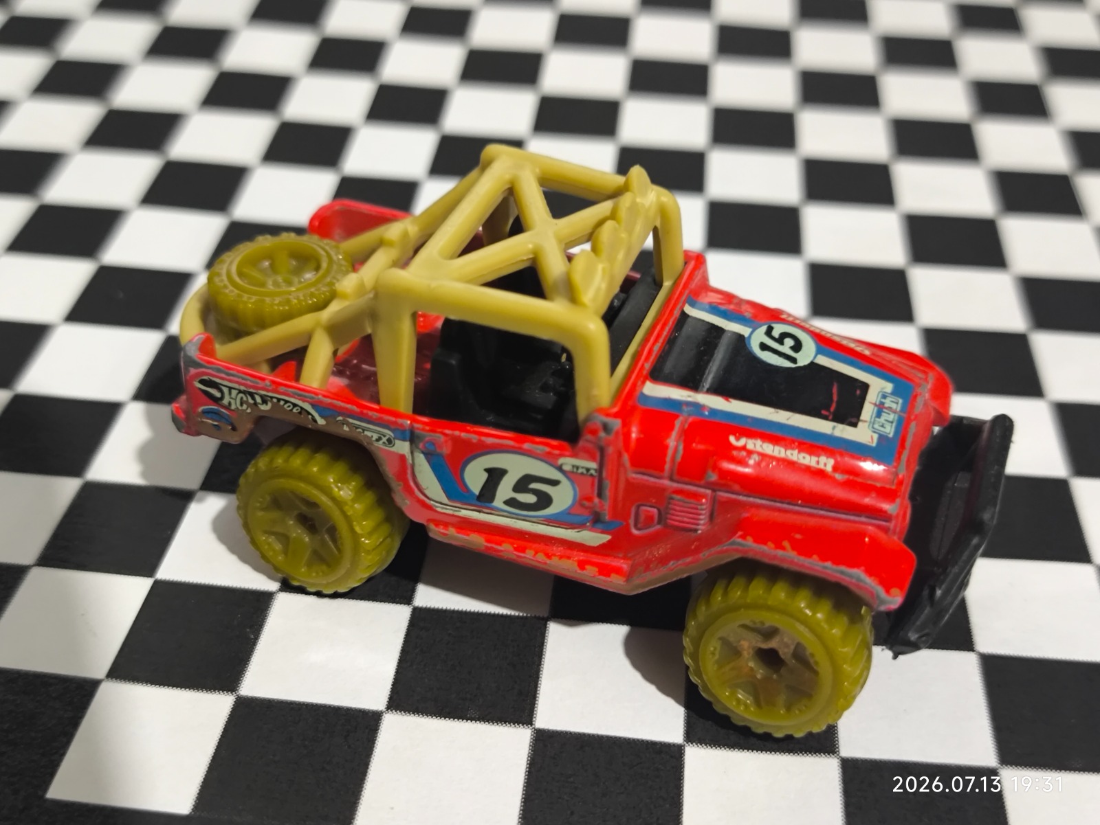 Toyota Land Cruiser FJ40 (Yellow)