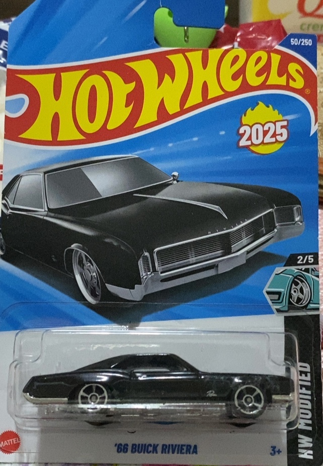 '66 Buick Riviera (Black)