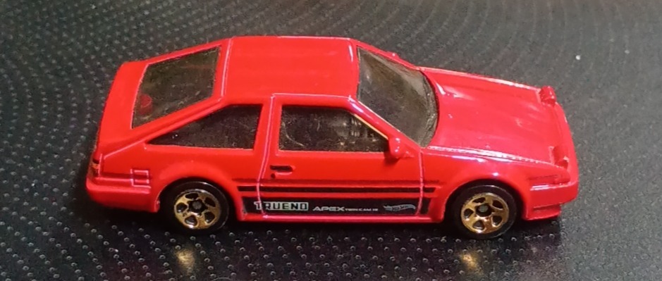 Toyota trueno AE86