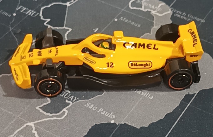 Formula 1 Lotus Camel (Senna)