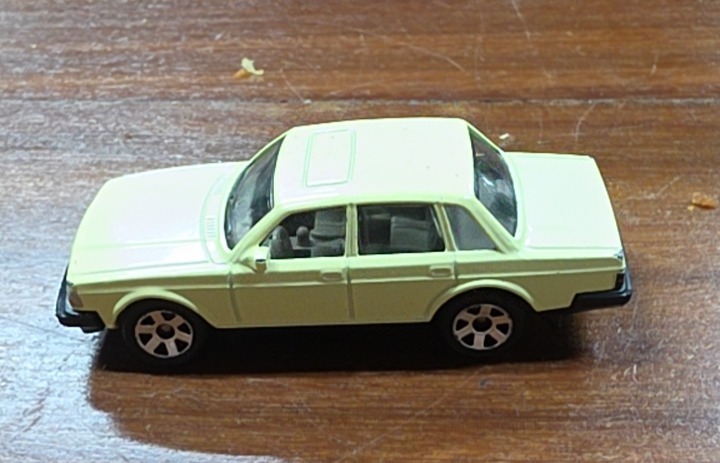 Volvo 240